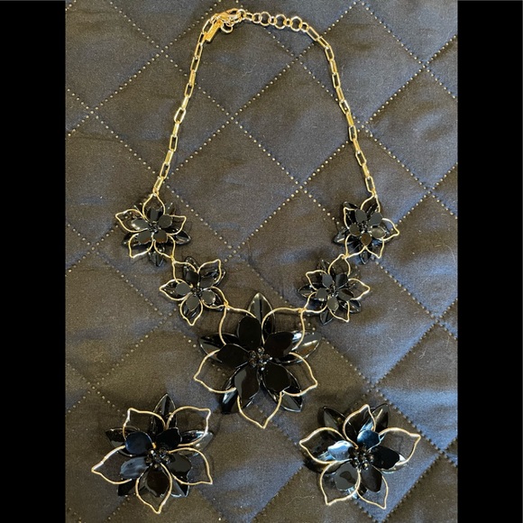 Fun Nine West Statement Matching Gold and Black Necklace and Earrings. - Picture 3 of 6